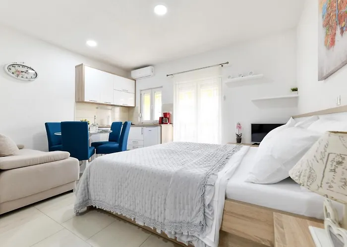 Diora Apartment