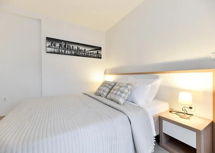 Diora Apartment