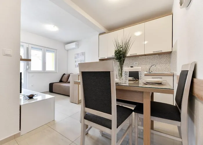 Diora Apartment