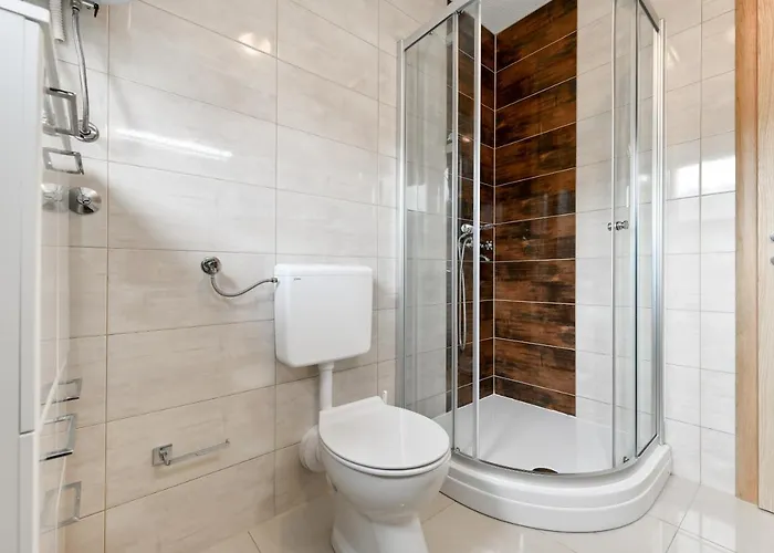 Diora Apartment *