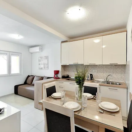 Apartment Diora