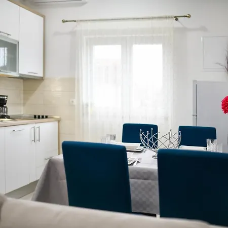 Diora Apartment *