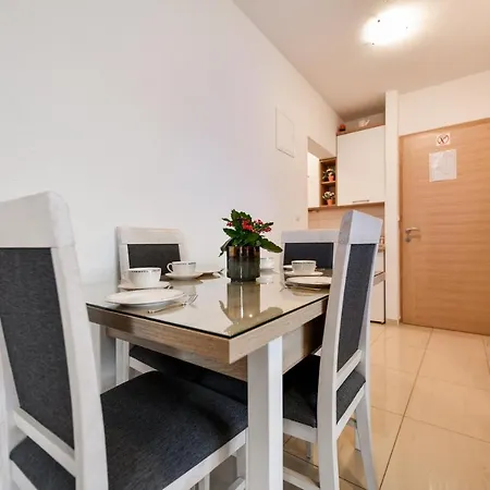 Apartment Diora *