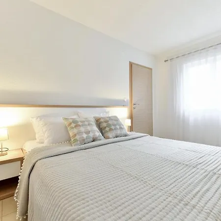 Diora Apartment Seline
