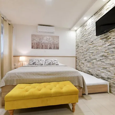 Diora Apartment Seline