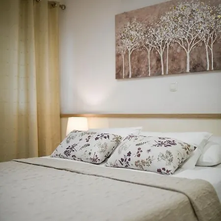 Apartment Diora *