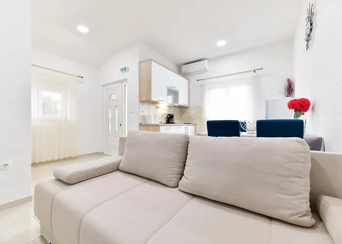 Апартаменты Diora *